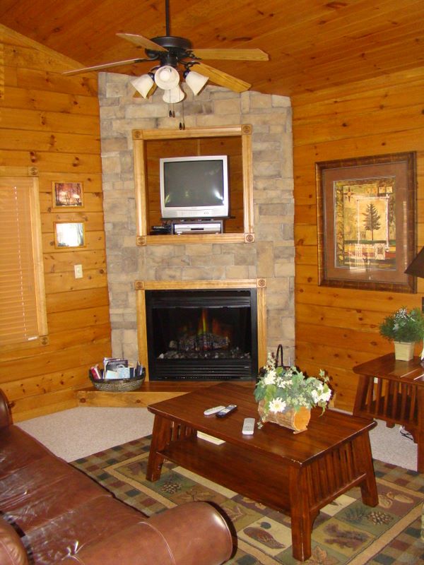 877 Great Smoky Way - "Autumn Whisper" - family room area. Luxury Gatlinburg cabin rental located in Gatlinburg Falls Resort with great mountain view